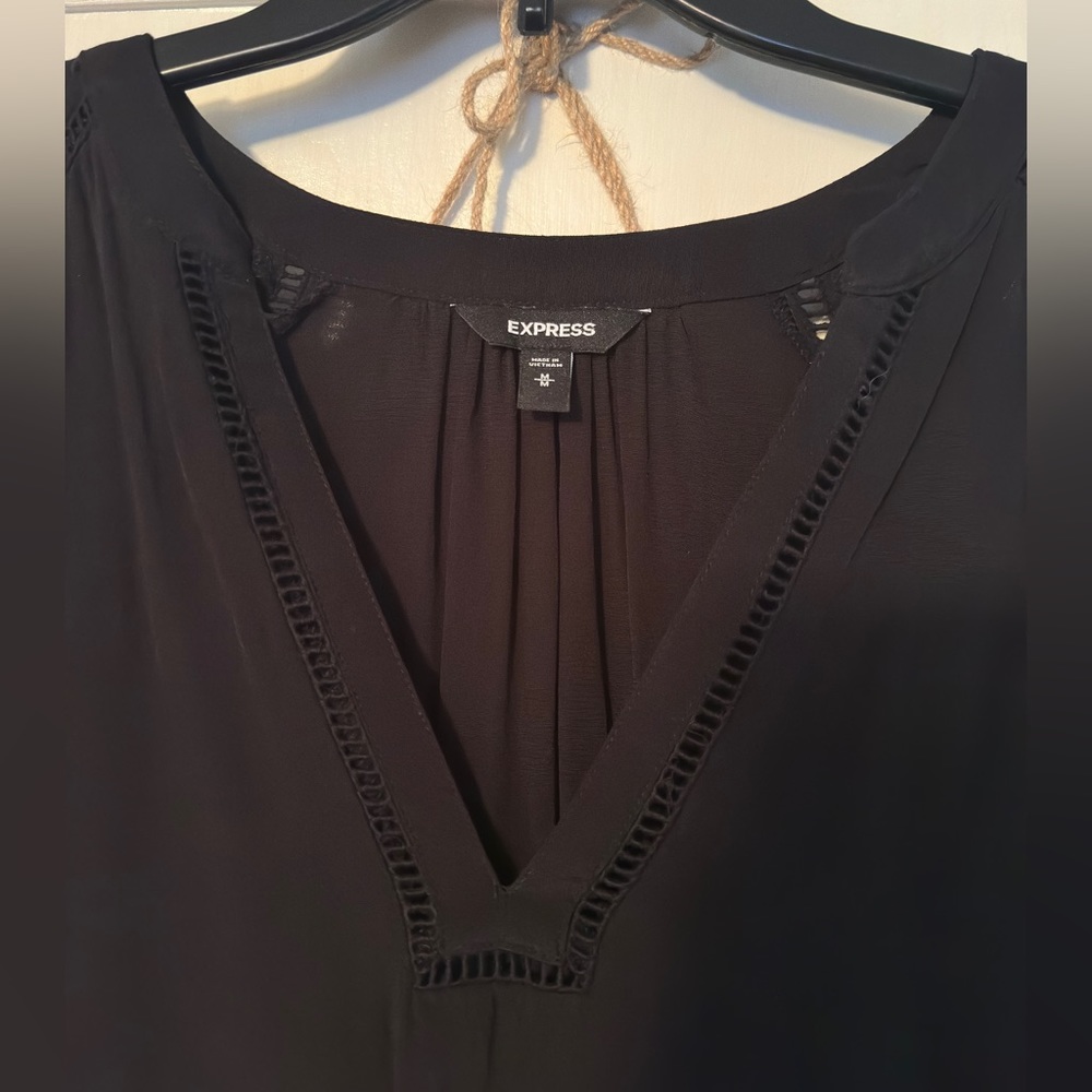 Express Blouse - Picture 3 of 3